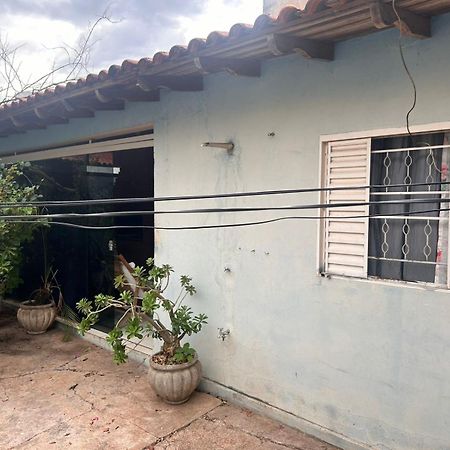 Edicula Inteira, Prox Shopping Estacao Apartman Cuiabá Szoba fotó